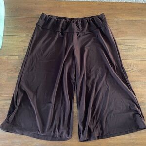 Maternity gaucho pants